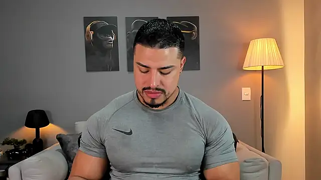 Snapshot of ApoloMakris chatting on November 23, 2025, 3:44 pm ApoloMakris online show from November 23, 2025, 3:44 pm