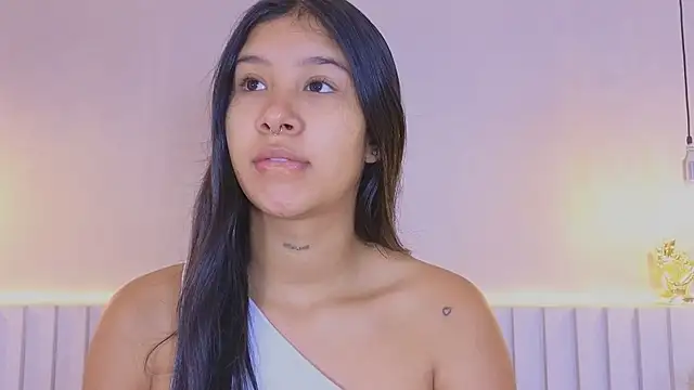 Snapshot of Aida_moreno chatting on December 18, 2025, 11:47 am Aida moreno online show from December 18, 2025, 11:47 am