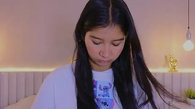 Snapshot of Aida_moreno chatting on November 6, 2025, 11:36 am Aida moreno online show from November 6, 2025, 11:36 am