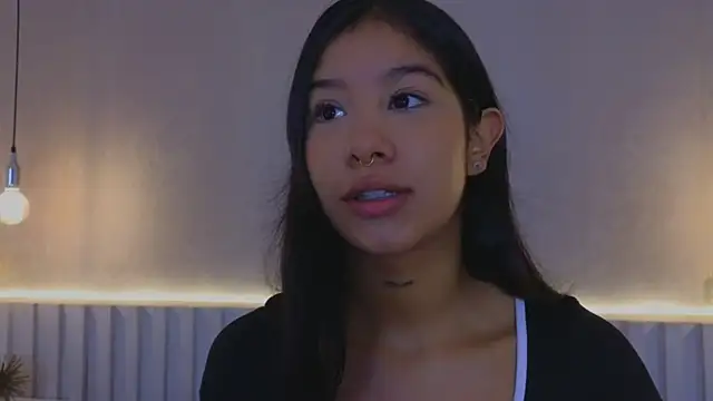 Snapshot of Aida_moreno chatting on October 13, 2025, 11:34 am Aida moreno online show from October 13, 2025, 11:34 am