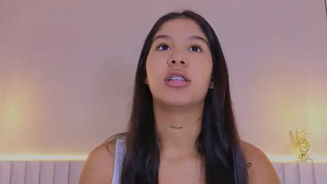 Snapshot of Aida_moreno chatting on November 3, 2025, 11:58 am Aida moreno online show from November 3, 2025, 11:58 am