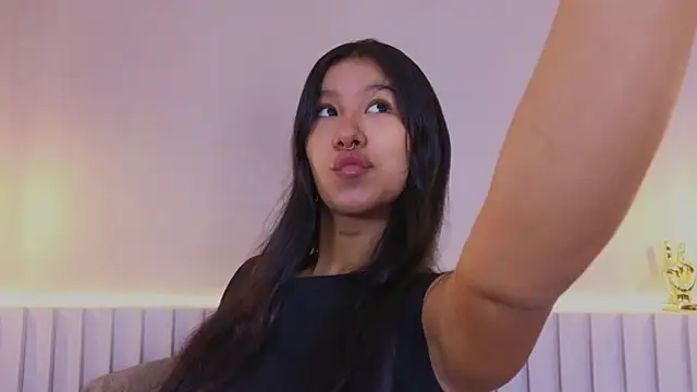 Snapshot of Aida_moreno chatting on November 12, 2025, 11:58 am Aida moreno online show from November 12, 2025, 11:58 am