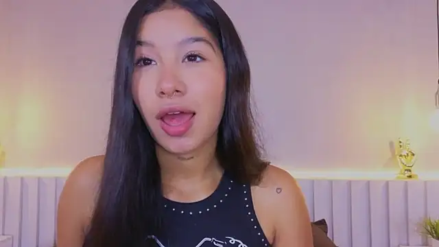 Snapshot of Aida_moreno chatting on November 11, 2025, 11:49 am Aida moreno online show from November 11, 2025, 11:49 am