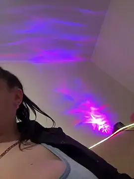 Evelinia online show from October 29, 2025, 2:49 pm