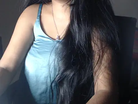 Snapshot of DevilErin chatting on December 18, 2025, 9:29 pm DevilErin online show from December 18, 2025, 9:29 pm