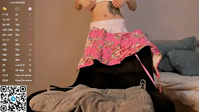 tyty piupiu online show from April 22, 2026, 6:36 pm