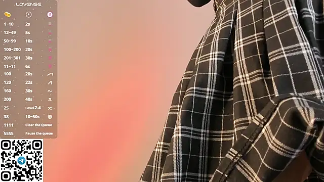 tyty piupiu online show from December 17, 2025, 7:08 pm