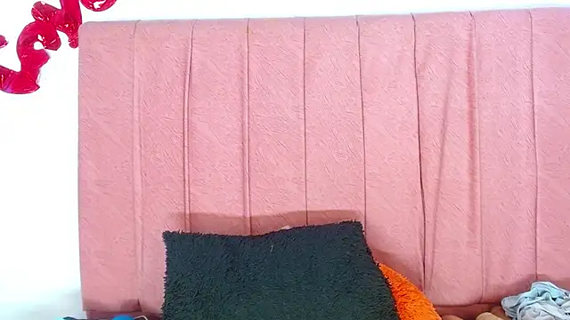 margiesfunnyhot303av online show from March 4, 2025, 6:04 am