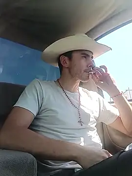 kevinsito1 online show from April 7, 2026, 8:32 pm