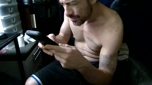 Snapshot of MasterJizzJunky chatting on April 7, 2026, 6:54 pm MasterJizzJunky online show from April 7, 2026, 6:54 pm