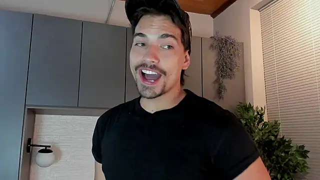 Snapshot of Ian_Daviz chatting on March 17, 2025, 2:08 am Ian Daviz online show from March 17, 2025, 2:08 am