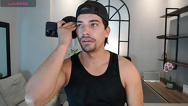 Snapshot of Ian_Daviz chatting on March 6, 2025, 8:05 pm Ian Daviz online show from March 6, 2025, 8:05 pm