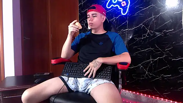 Snapshot of maty_hardx chatting on January 2, 2025, 1:40 pm maty hardx online show from January 2, 2025, 1:40 pm