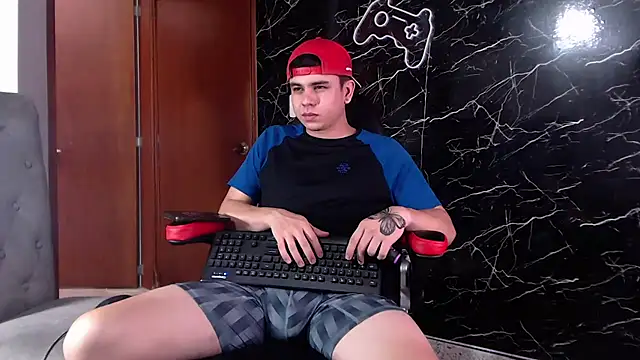 Snapshot of maty_hardx chatting on March 12, 2025, 7:36 pm maty hardx online show from March 12, 2025, 7:36 pm