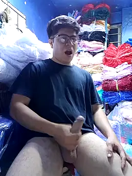 Snapshot of strokvic chatting on October 24, 2025, 12:42 am strokvic online show from October 24, 2025, 12:42 am