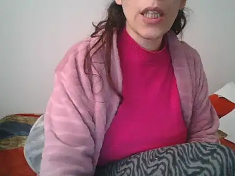 Snapshot of hairygirl80 chatting on January 27, 2025, 11:32 am hairygirl80 online show from January 27, 2025, 11:32 am