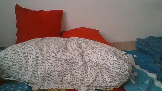 hairygirl80 online show from November 21, 2025, 2:16 pm