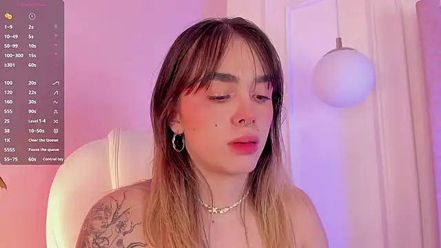 Snapshot of Lucy_Vega chatting on January 13, 2026, 4:38 am Lucy Vega online show from January 13, 2026, 4:38 am