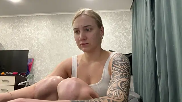 Snapshot of AnneBall chatting on January 13, 2025, 7:10 pm AnneBall online show from January 13, 2025, 7:10 pm