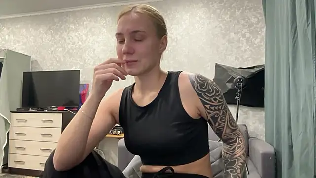 Snapshot of AnneBall chatting on January 9, 2025, 3:01 pm AnneBall online show from January 9, 2025, 3:01 pm