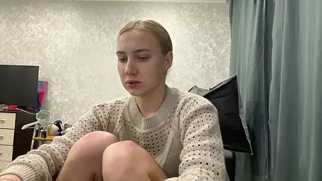 Snapshot of AnneBall chatting on January 7, 2025, 1:46 pm AnneBall online show from January 7, 2025, 1:46 pm