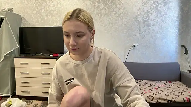 Snapshot of AnneBall chatting on February 10, 2025, 9:14 am AnneBall online show from February 10, 2025, 9:14 am