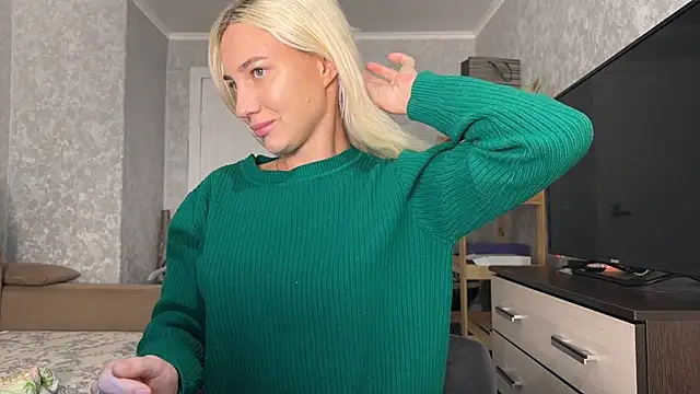 Snapshot of AnneBall chatting on January 14, 2026, 5:44 am AnneBall online show from January 14, 2026, 5:44 am