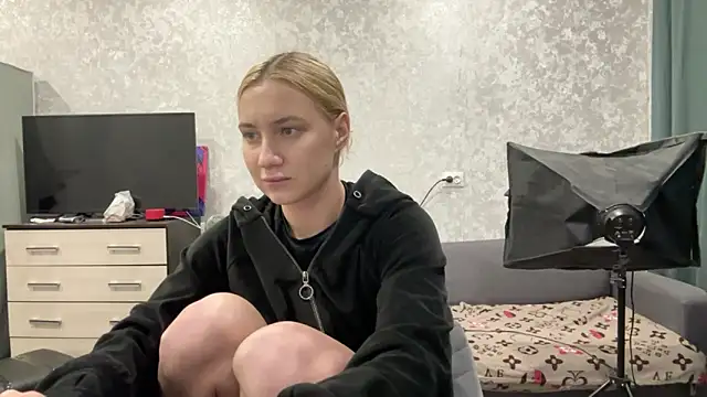 Snapshot of AnneBall chatting on January 27, 2025, 3:39 pm AnneBall online show from January 27, 2025, 3:39 pm