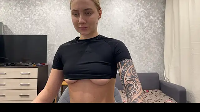 Snapshot of AnneBall chatting on February 21, 2025, 7:45 am AnneBall online show from February 21, 2025, 7:45 am