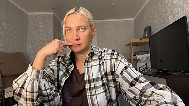 Snapshot of AnneBall chatting on February 25, 2026, 2:39 pm AnneBall online show from February 25, 2026, 2:39 pm