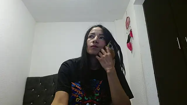 canela-hot34 online show from October 23, 2025, 5:22 pm