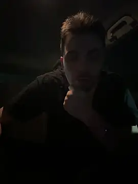 Snapshot of malikwrightstrips chatting on March 27, 2026, 2:09 am malikwrightstrips online show from March 27, 2026, 2:09 am