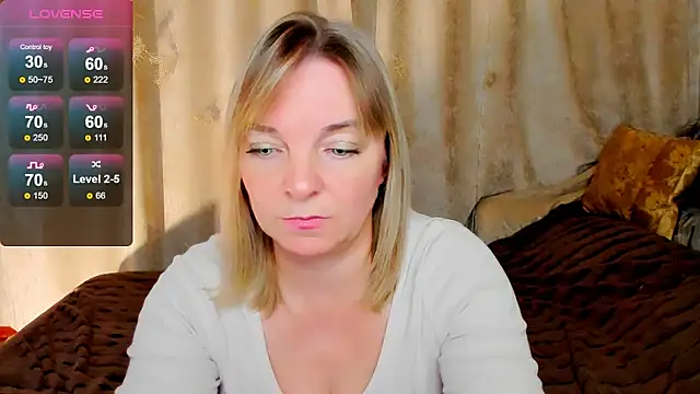 Regina  blue online show from October 26, 2025, 3:34 pm