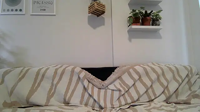 Snapshot of badblondebunny chatting on November 6, 2025, 10:03 pm badblondebunny online show from November 6, 2025, 10:03 pm