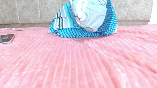 Snapshot of Dirty_Innocent chatting on February 5, 2025, 8:43 am Dirty Innocent online show from February 5, 2025, 8:43 am