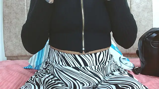 Snapshot of Dirty_Innocent chatting on February 8, 2025, 1:22 am Dirty Innocent online show from February 8, 2025, 1:22 am