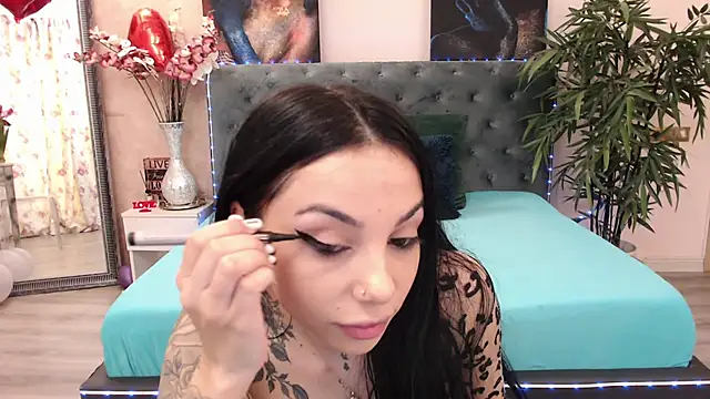 Snapshot of MissJuliax chatting on March 4, 2025, 6:47 am MissJuliax online show from March 4, 2025, 6:47 am