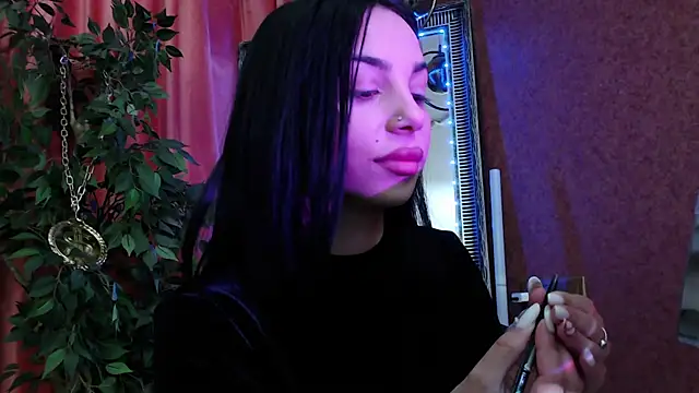 Snapshot of MissJuliax chatting on November 14, 2025, 7:01 am MissJuliax online show from November 14, 2025, 7:01 am