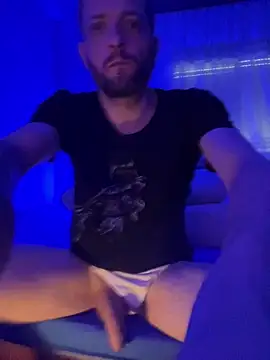 PutaNieves1983 online show from October 21, 2025, 12:48 pm