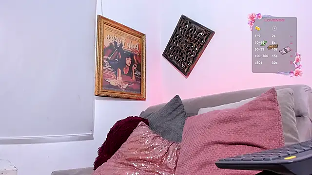 VeronicaGilss online show from February 26, 2025, 6:48 pm