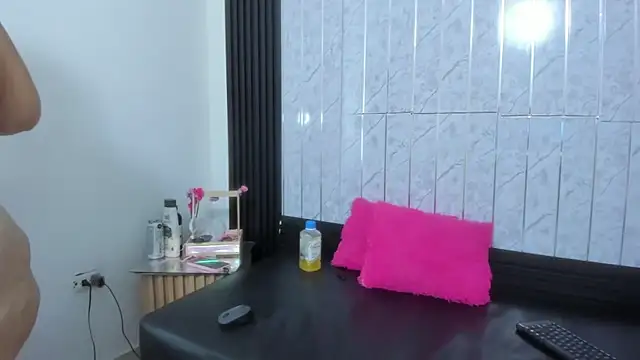 FernandaClar online show from October 26, 2025, 3:18 am