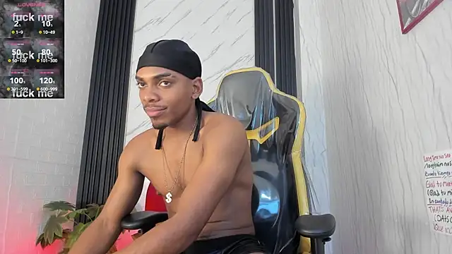 Snapshot of Jack_Muscles69_ chatting on February 2, 2025, 3:39 pm Jack Muscles69  online show from February 2, 2025, 3:39 pm