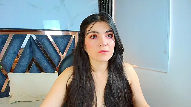 Snapshot of Amara_vega chatting on October 4, 2025, 12:07 pm Amara vega online show from October 4, 2025, 12:07 pm