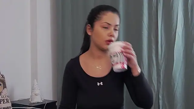 Nobodyforever online show from November 21, 2025, 3:44 pm