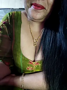 Snapshot of sneha_rose chatting on September 10, 2025, 5:12 pm sneha rose online show from September 10, 2025, 5:12 pm