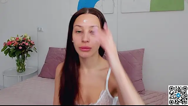 SelenaRousey online show from March 21, 2026, 7:20 am