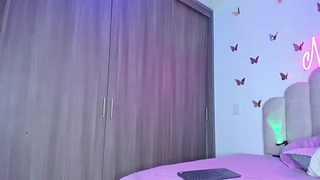 NaomiAsha online show from September 14, 2025, 11:21 am