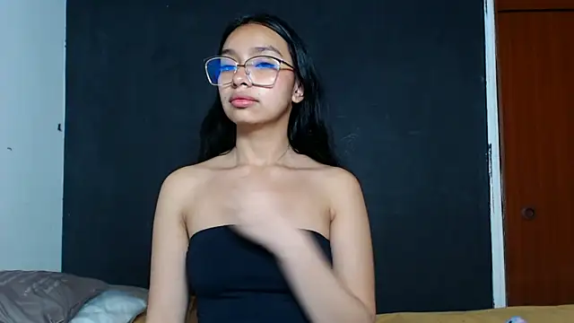 Stefanygp online show from February 28, 2025, 3:15 pm