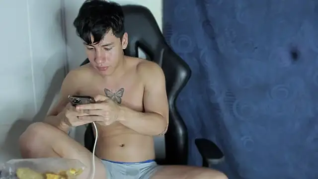 Snapshot of krizia7 chatting on March 22, 2025, 12:49 am krizia7 online show from March 22, 2025, 12:49 am