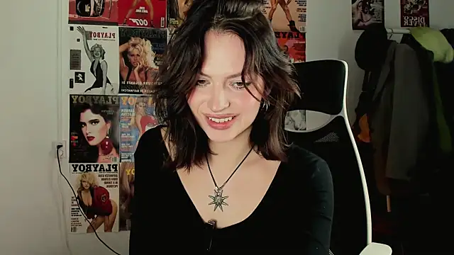 Niky  Jess online show from December 1, 2025, 5:14 pm